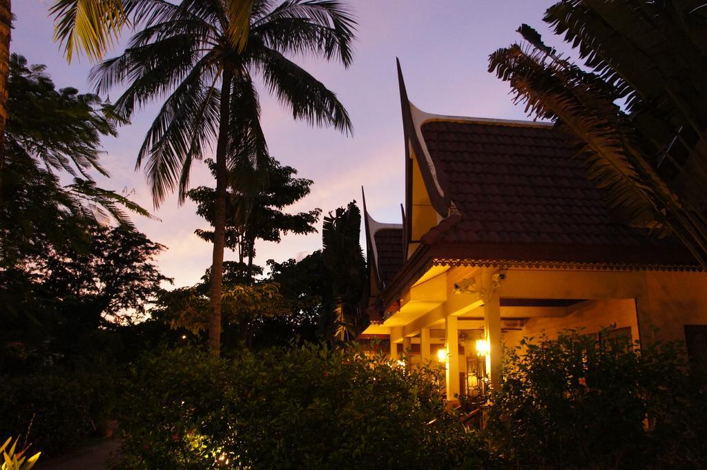 Palm Village Rawai Buitenkant foto